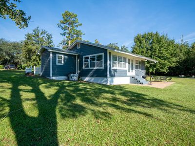 7811 Paradise Dr