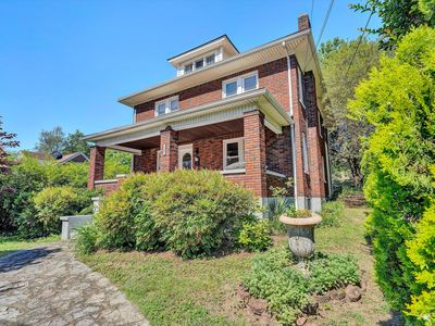 1901 Main St SW