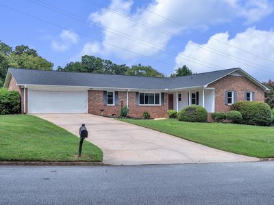 207 Donington Dr