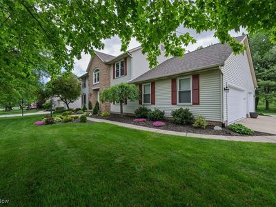 2809 Aylesbury St NW