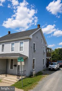418 Freemont St