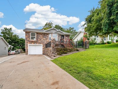 608 Kenyon Ave