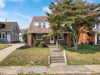 1023 Roosevelt St NE