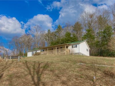 Property at 3 Altapass Trail, Spruce Pine, NC