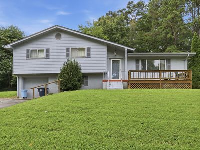 1127 Hillsboro Dr