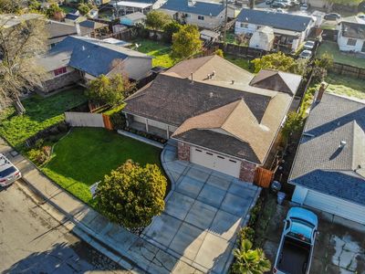 7541 Thorpe Way