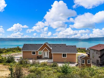 901 Hickock Dr