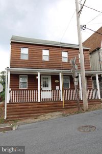 Property at 121 Perry St, Columbia, PA