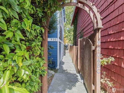 920 SW Holden Street #B