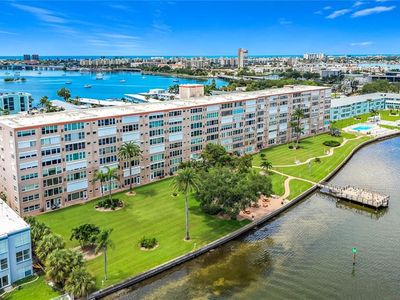 1847 SHORE DRIVE S #805