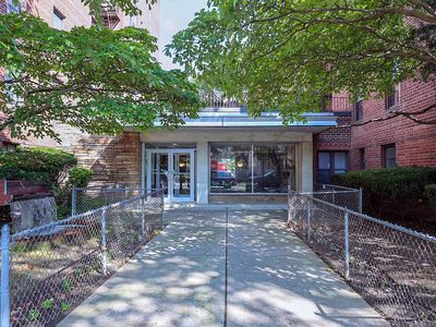345 Webster Ave APT 1O