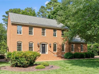 636 Fairfax Way
