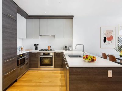 101 Leonard St APT 4A