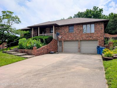 906 Bannister Dr