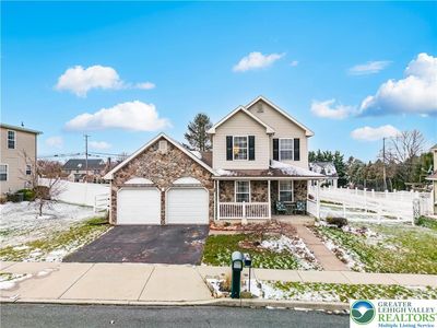 30 Crown Dr