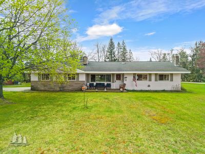 3825 Spruce Dr