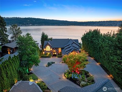 2845 E Lake Sammamish Parkway SE