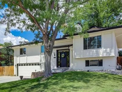 2221 S Arbutus Court