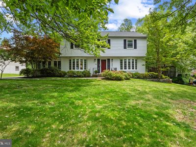 1007 Westbriar Dr NE