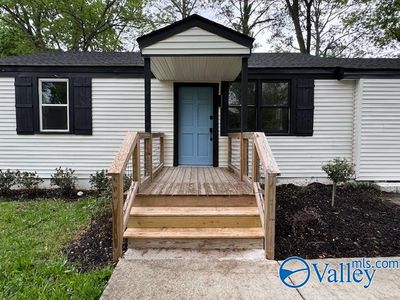 2019 Van Buren Dr NE