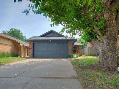 7712 Doris Dr