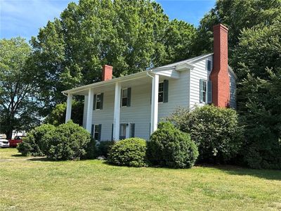 1217 W Main St