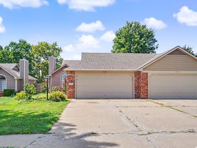 Property at 815 Moundridge Dr, Lawrence, KS