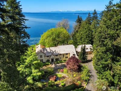 83 Olympic Drive NW