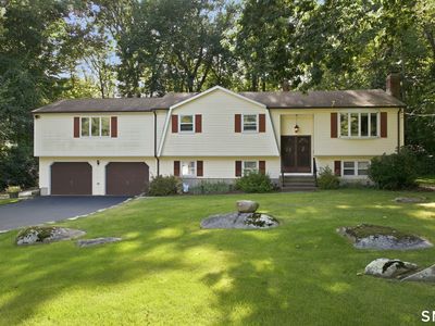 19 Crestwood Drive