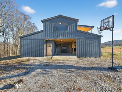 8225 Red Hill Rd