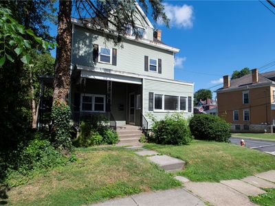 93 N Jackson Ave