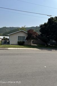 104 W Riverside Ave