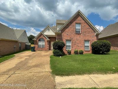 1158 Warwick Pl
