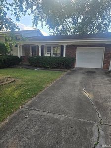 1924 N Iroquois Dr