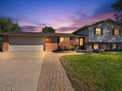 2432 Aldrin Dr