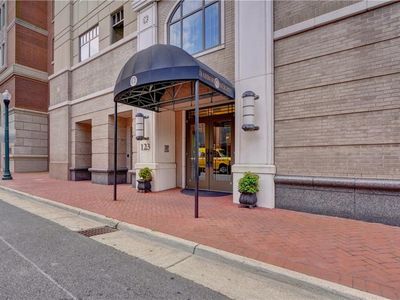 123 College Pl #912