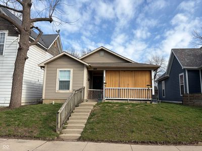 1322 E Naomi St