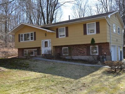Property at 6 Kristoffersen Court, Airmont, NY