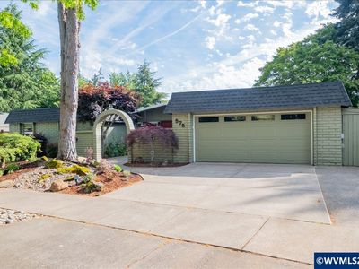 575 Juneau Dr SE