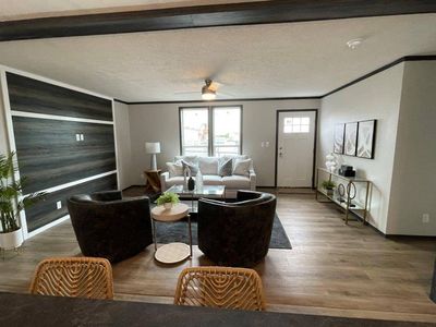 317 Deerwood Dr #317