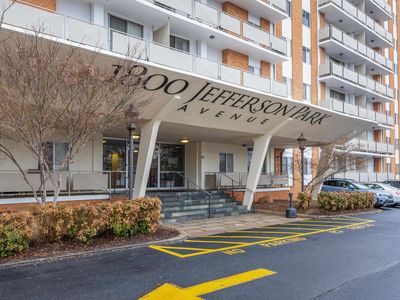 1800 Jefferson Park Ave APT 410