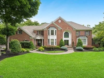 3 Forest Hill Dr