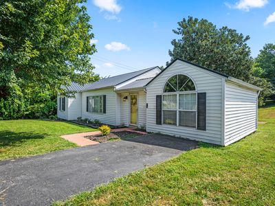 209 Boggs Ln