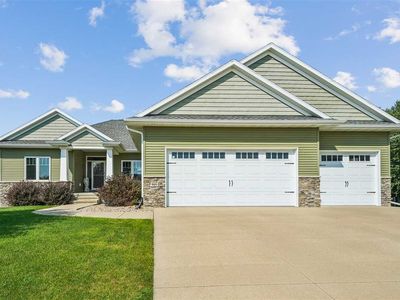 909 Aster Ct