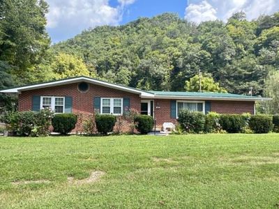 412 Fishtrap Rd