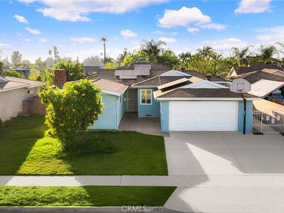 1357 N Aldenville Ave