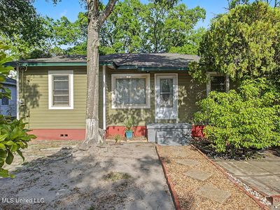 166 Violet St