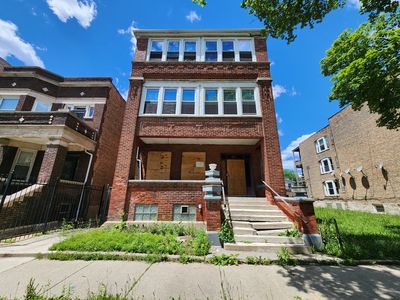 6146 S Vernon Ave