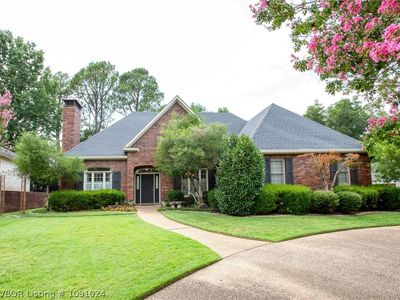 201 Rivercrest Dr