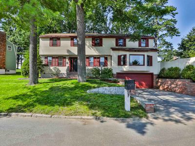 28 Danbury Road